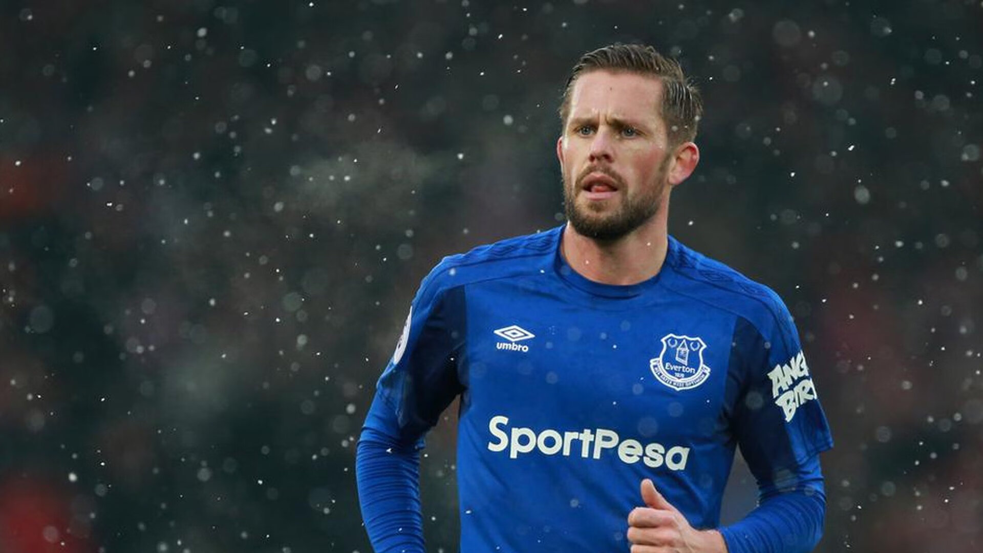 中国队后程发力逆转对手引爆赛场,中国队后腰是谁